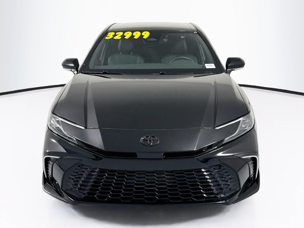 Used 2025 Toyota Camry XSE FWD image 2