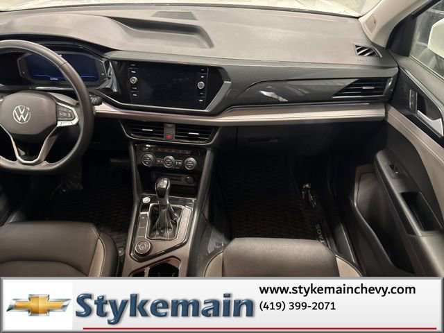 Used 2022 Volkswagen Taos SEL image 16