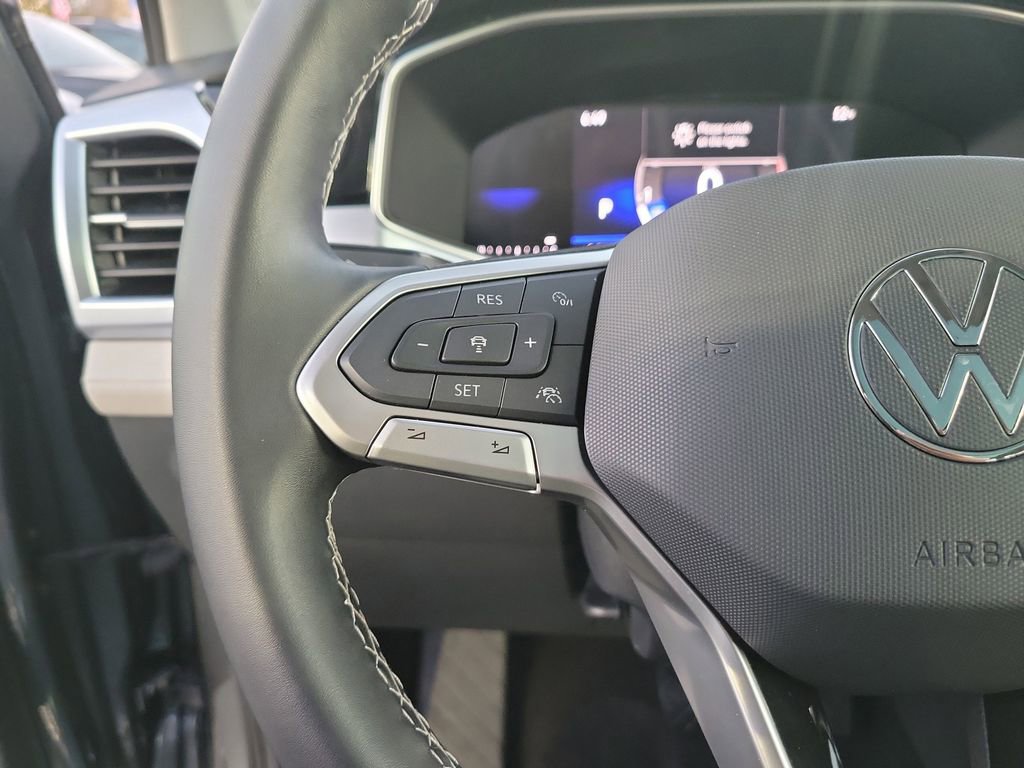 Used 2025 Volkswagen Taos SE w/ Panoramic Sunroof Package image 20