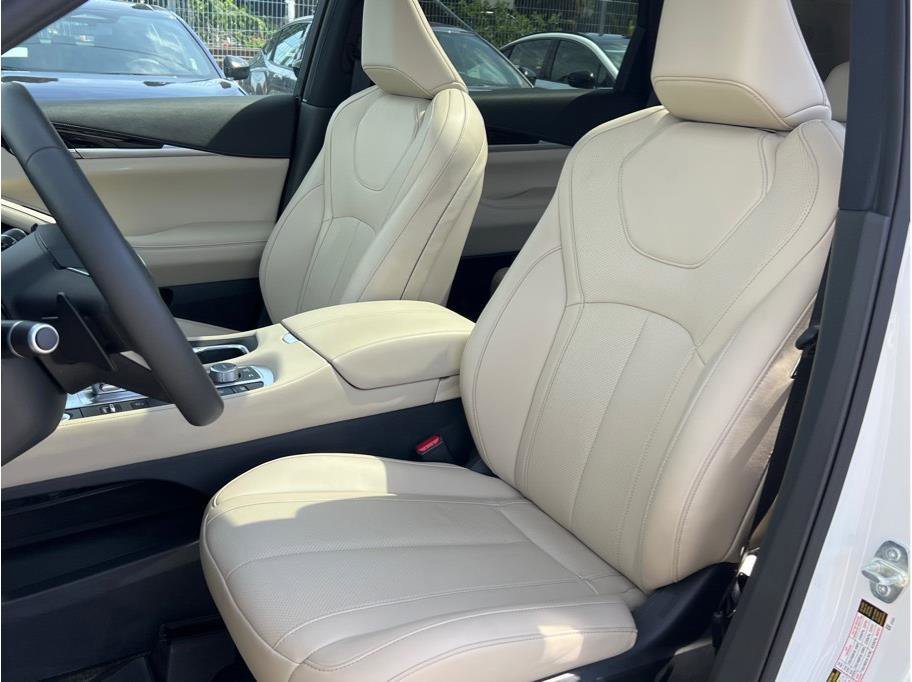 Used 2025 INFINITI QX60 Pure FWD image 8