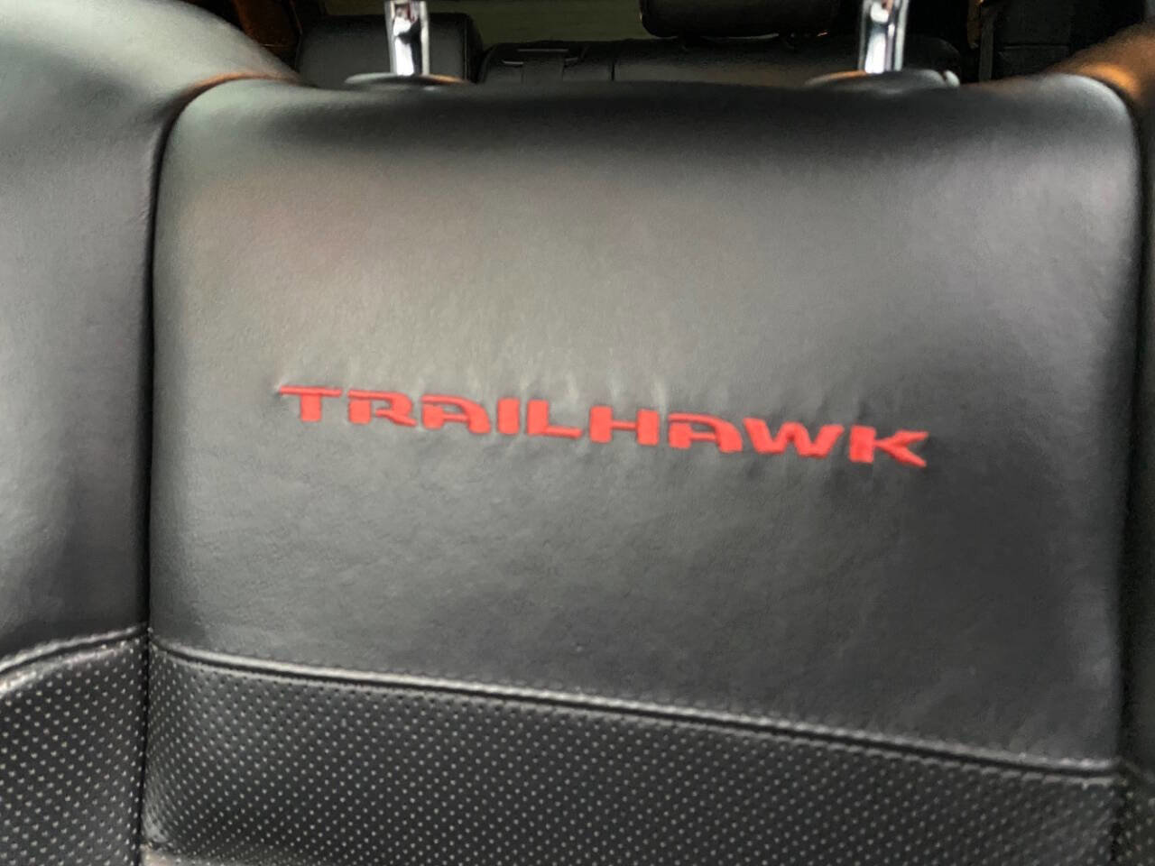 Used 2020 Jeep Grand Cherokee Trailhawk w/ Trailhawk Luxury Group image 25