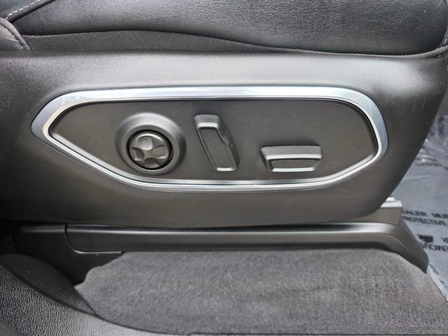 Used 2024 Jeep Wagoneer Series II w/ Convenience Group I AWD/4WD image 13