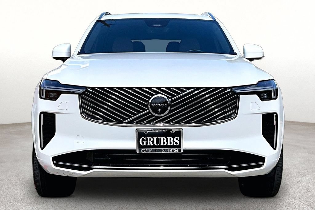 Certified 2025 Volvo XC90 B5 Plus AWD/4WD image 4