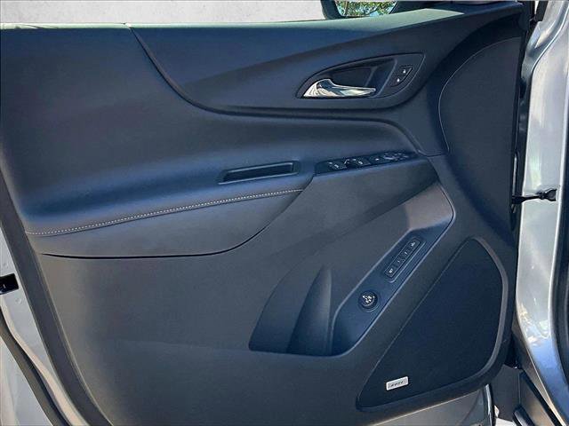 Used 2024 Chevrolet Equinox Premier image 17