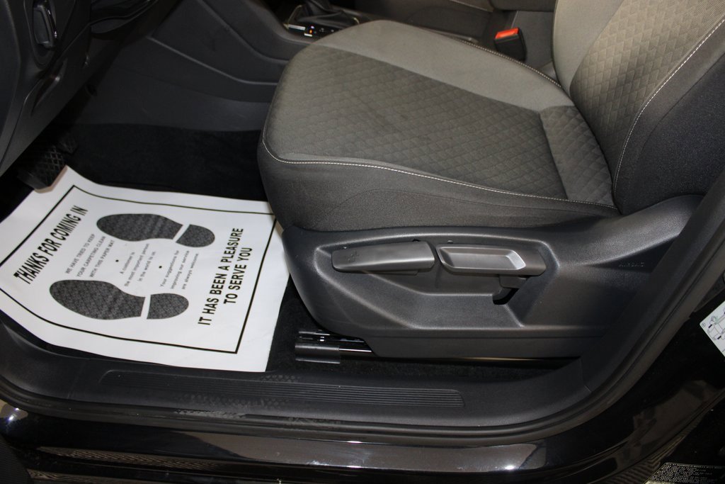 Used 2021 Volkswagen Tiguan S image 8