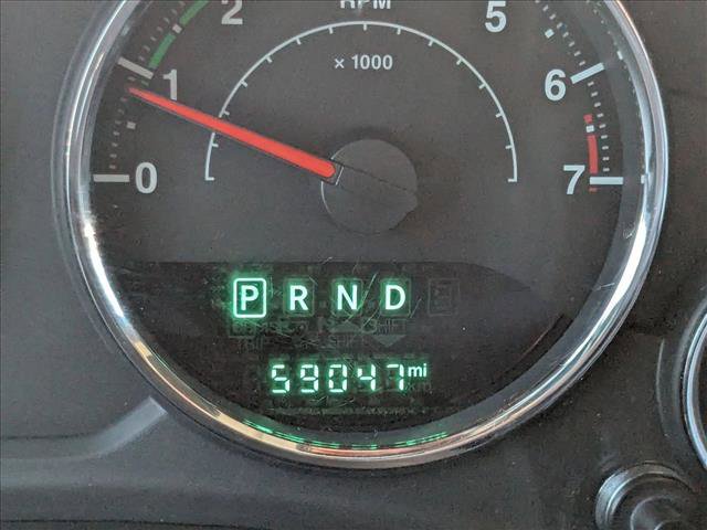 Used 2016 Jeep Wrangler Unlimited Rubicon w/ Connectivity Group AWD/4WD image 11