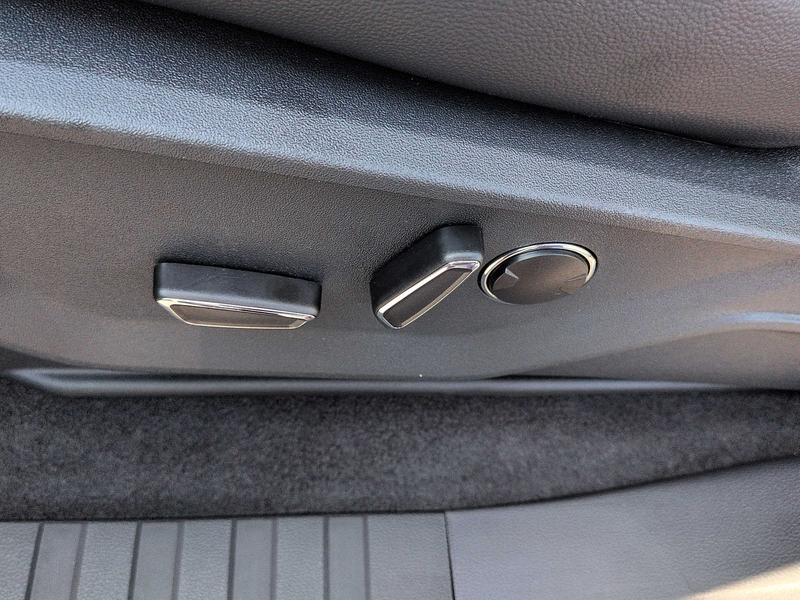 New 2026 Ford F150 Lariat AWD/4WD image 15