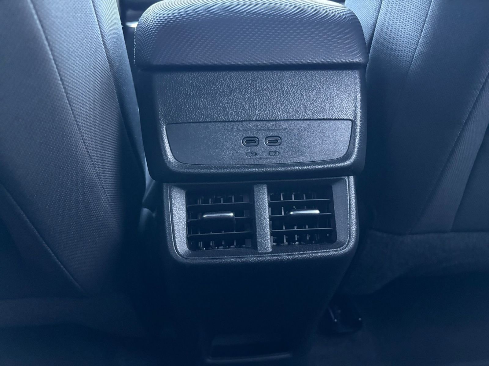 Used 2025 Chevrolet Equinox LT image 23