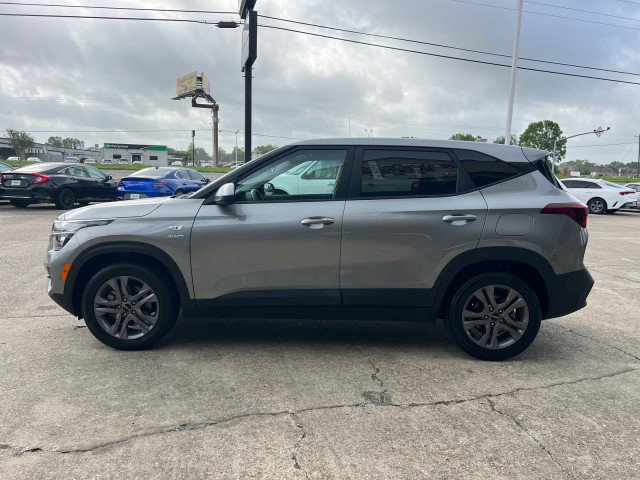 Used 2022 Kia Seltos LX image 10