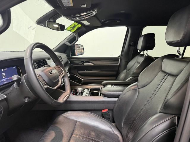 Used 2023 Jeep Wagoneer L Series II image 14