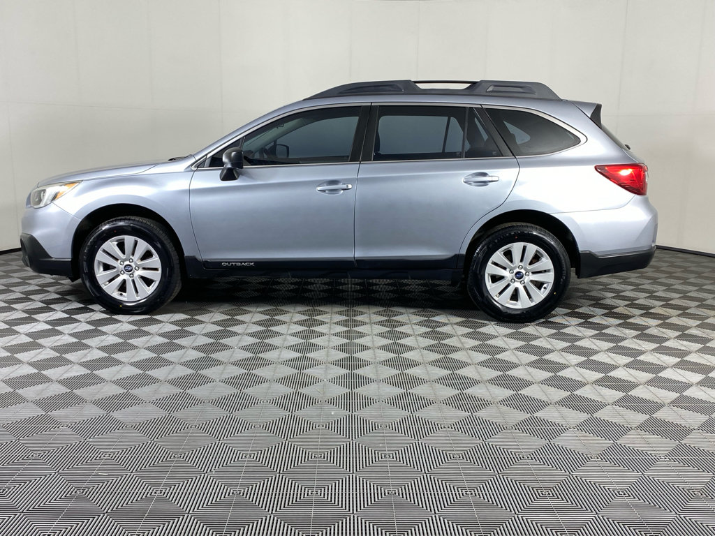 Used 2017 Subaru Outback 2.5i AWD/4WD image 8