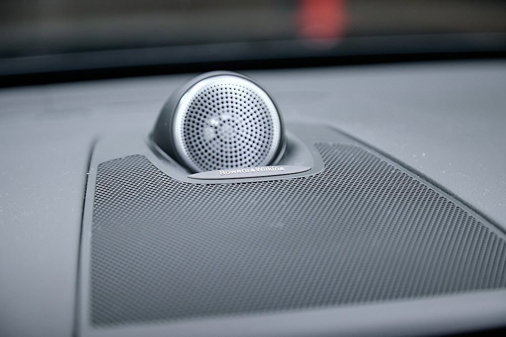 Certified 2023 Volvo XC60 B6 Ultimate w/ Protection Package Premier image 30