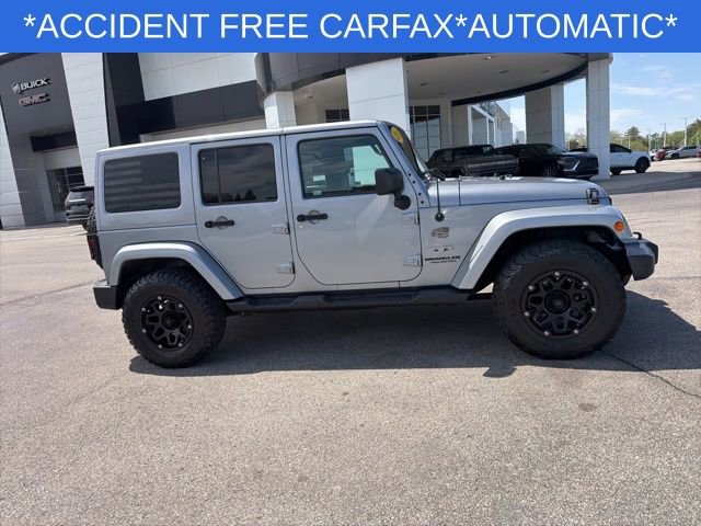 Used 2016 Jeep Wrangler Unlimited Sahara w/ Dual Top Group AWD/4WD image 14