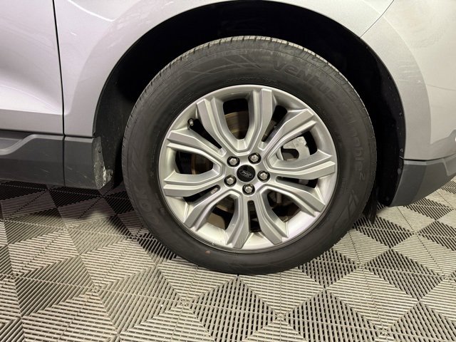 Used 2024 Ford Edge Titanium image 12
