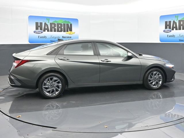 Used 2024 Hyundai Elantra SEL image 6