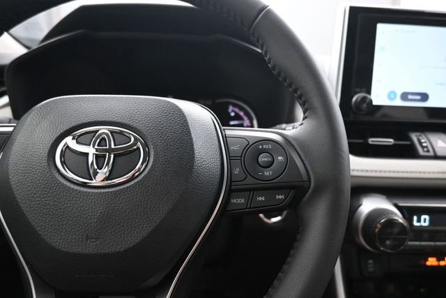 Used 2025 Toyota RAV4 XLE Premium FWD image 17