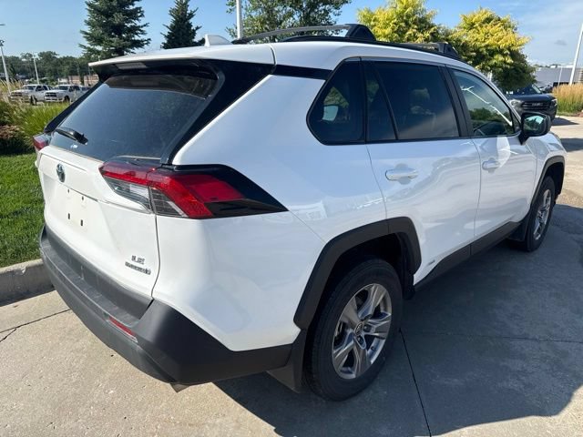 Used 2024 Toyota RAV4 LE AWD/4WD image 3