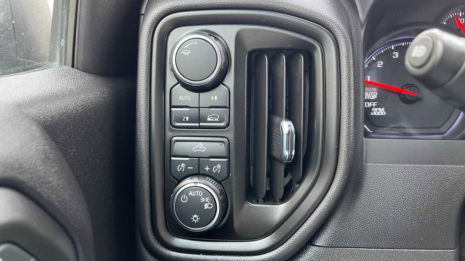 Used 2023 Chevrolet Silverado 1500 Custom AWD/4WD image 13