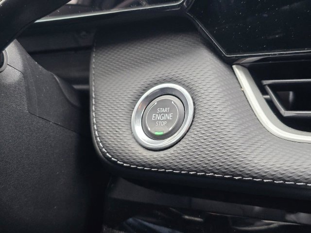 Used 2026 Chevrolet Equinox LT FWD image 30