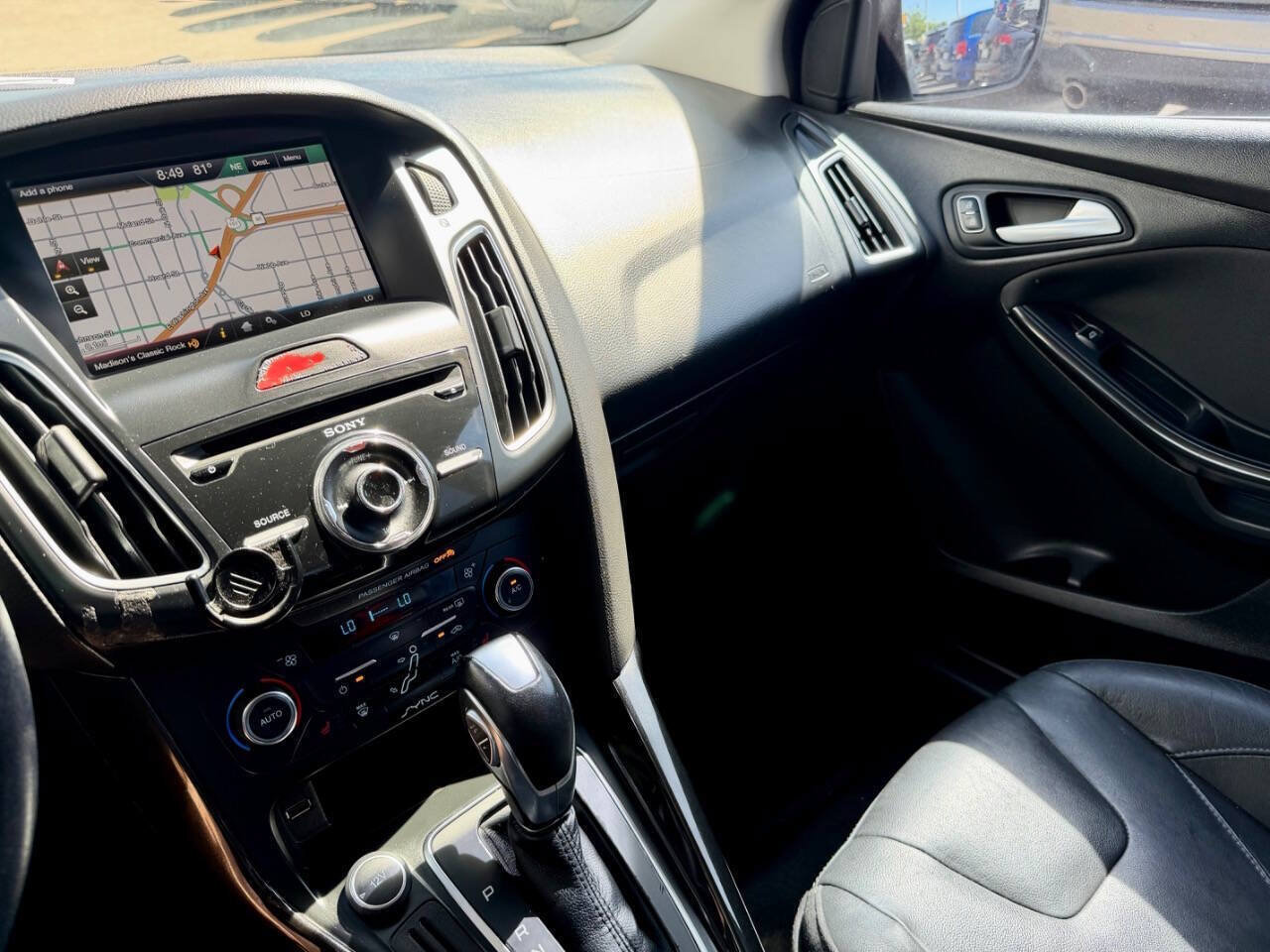 Used 2015 Ford Focus Titanium FWD image 46