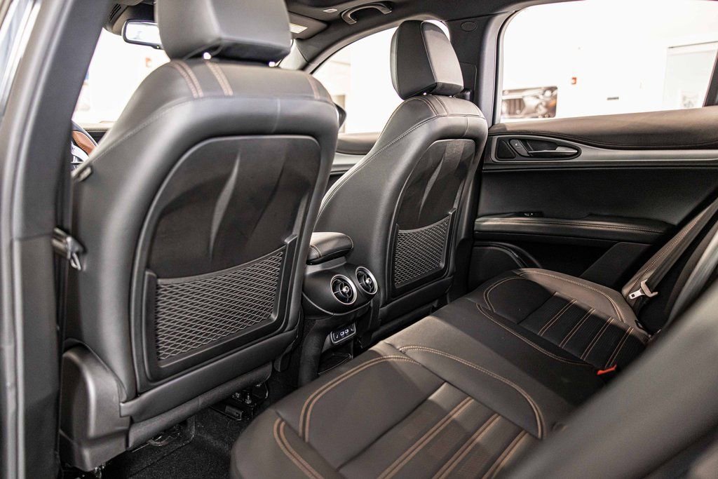 New 2025 Alfa Romeo Stelvio Sprint image 35