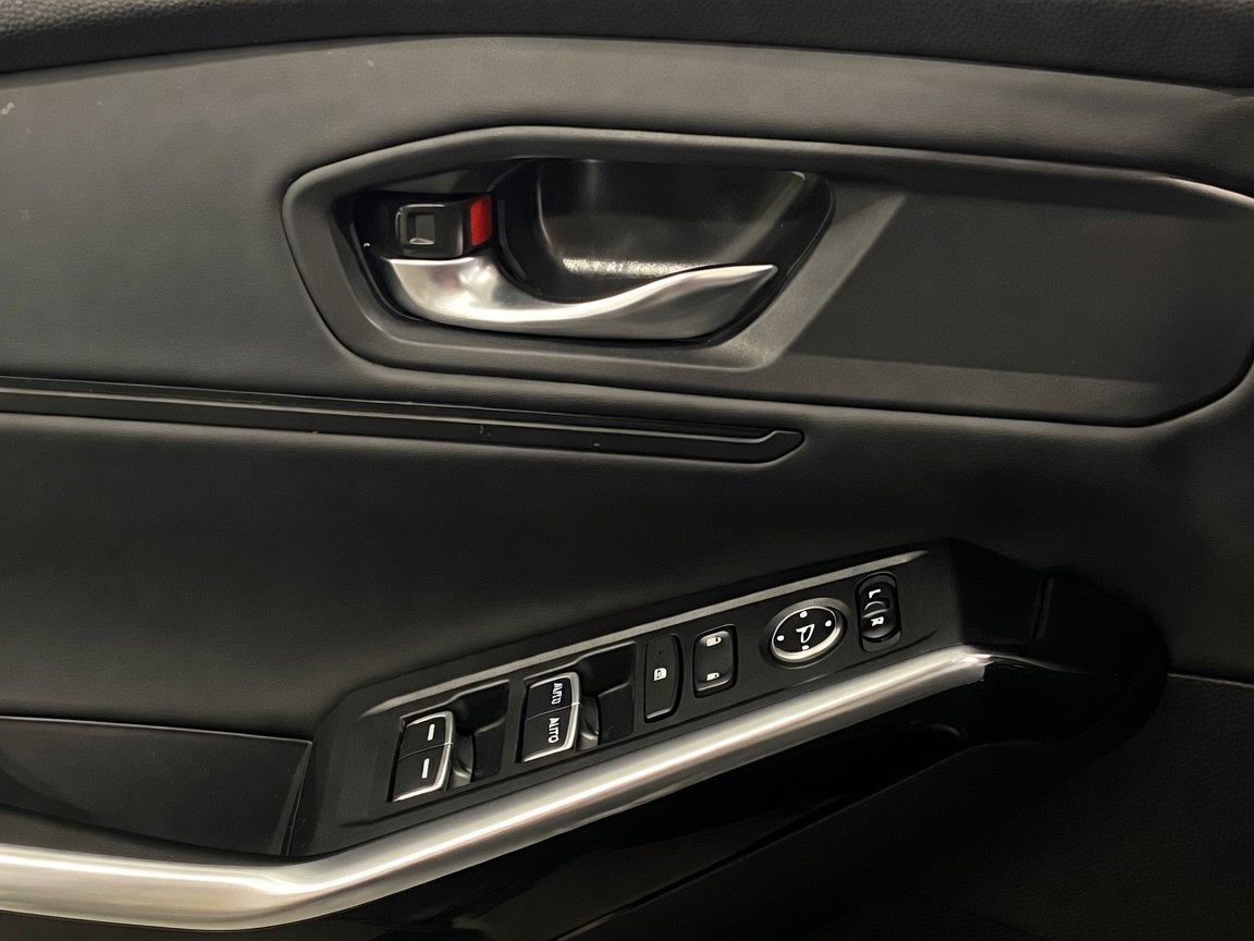 Used 2024 Honda Accord EX image 13