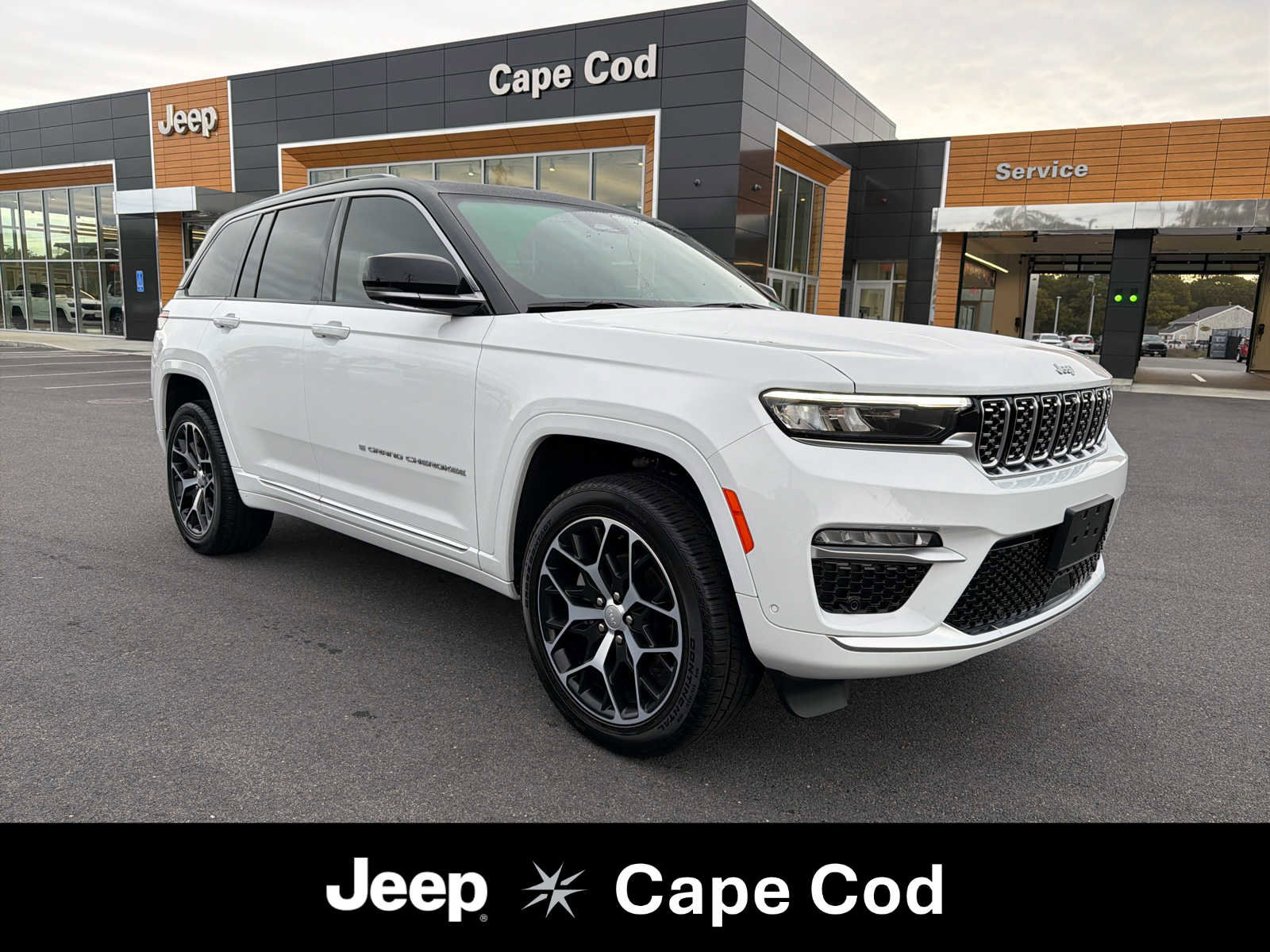 Used 2025 Jeep Grand Cherokee Summit