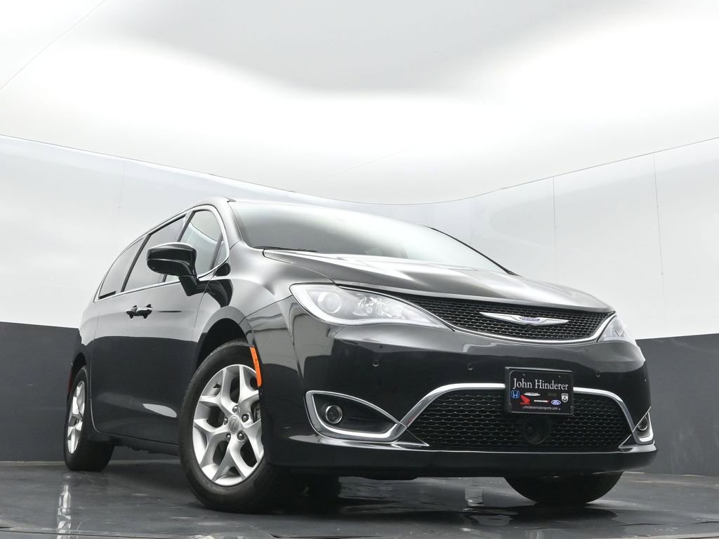 Used 2019 Chrysler Pacifica Touring Plus w/ Advanced Safetytec Group FWD image 30