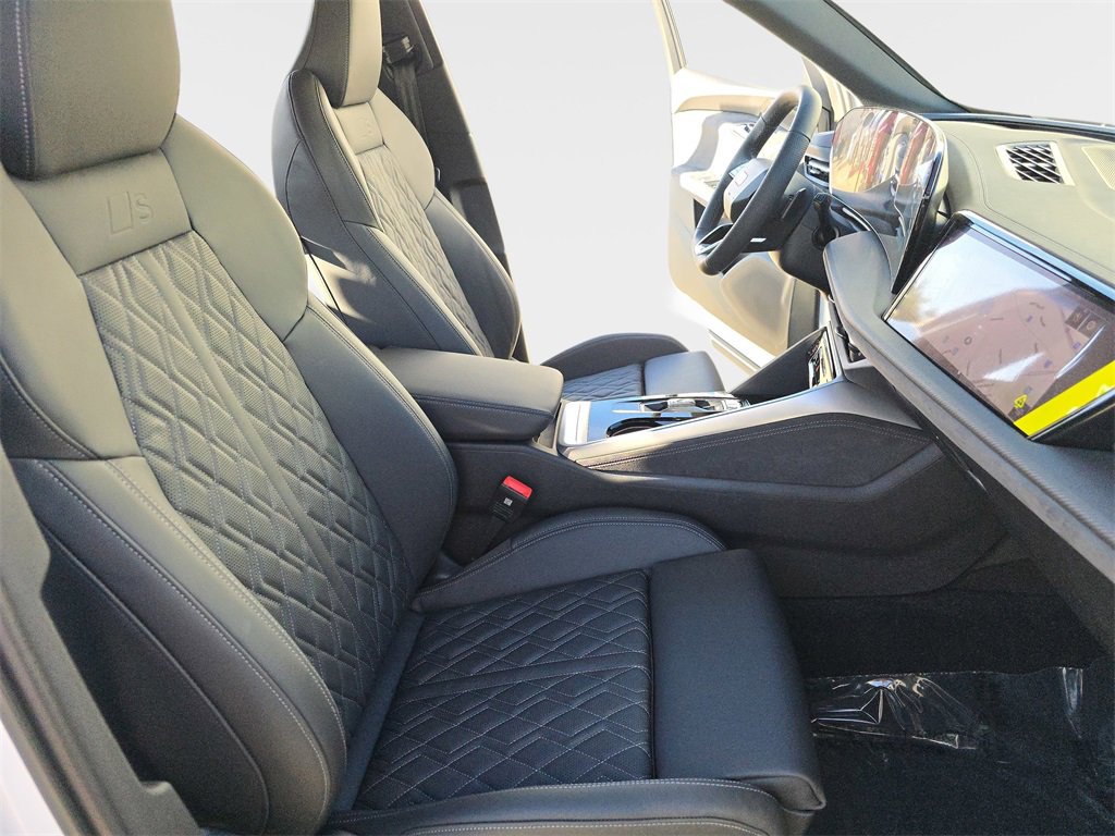 New 2025 Audi SQ5 Prestige image 10