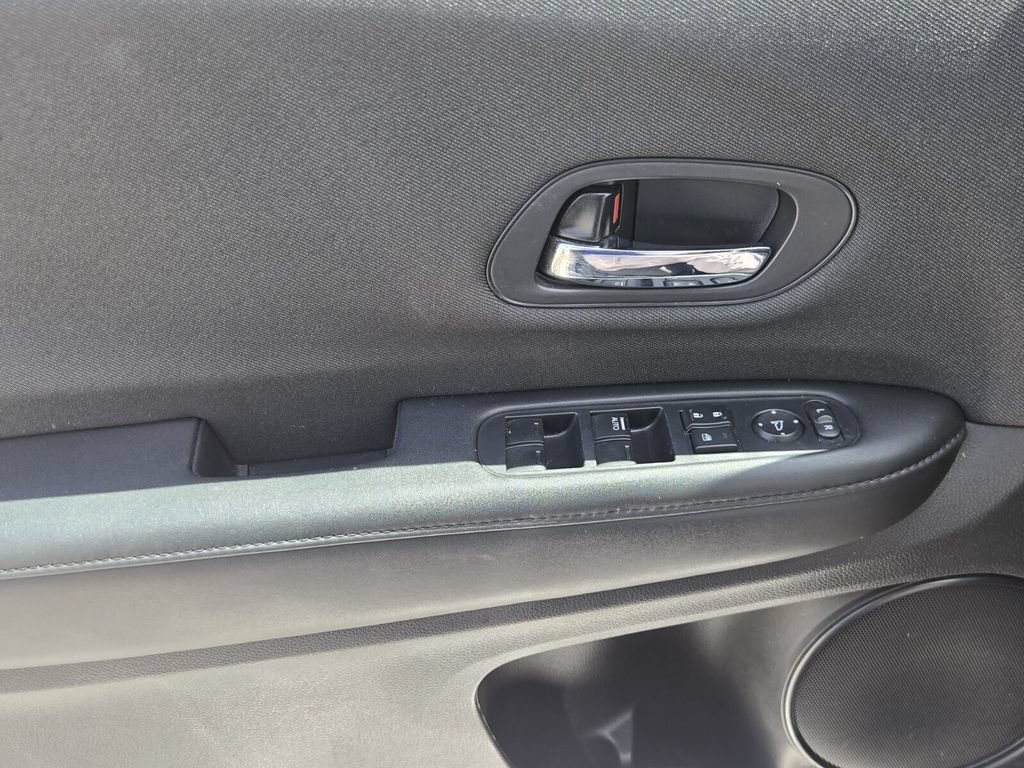 Certified 2021 Honda HR-V Sport image 26
