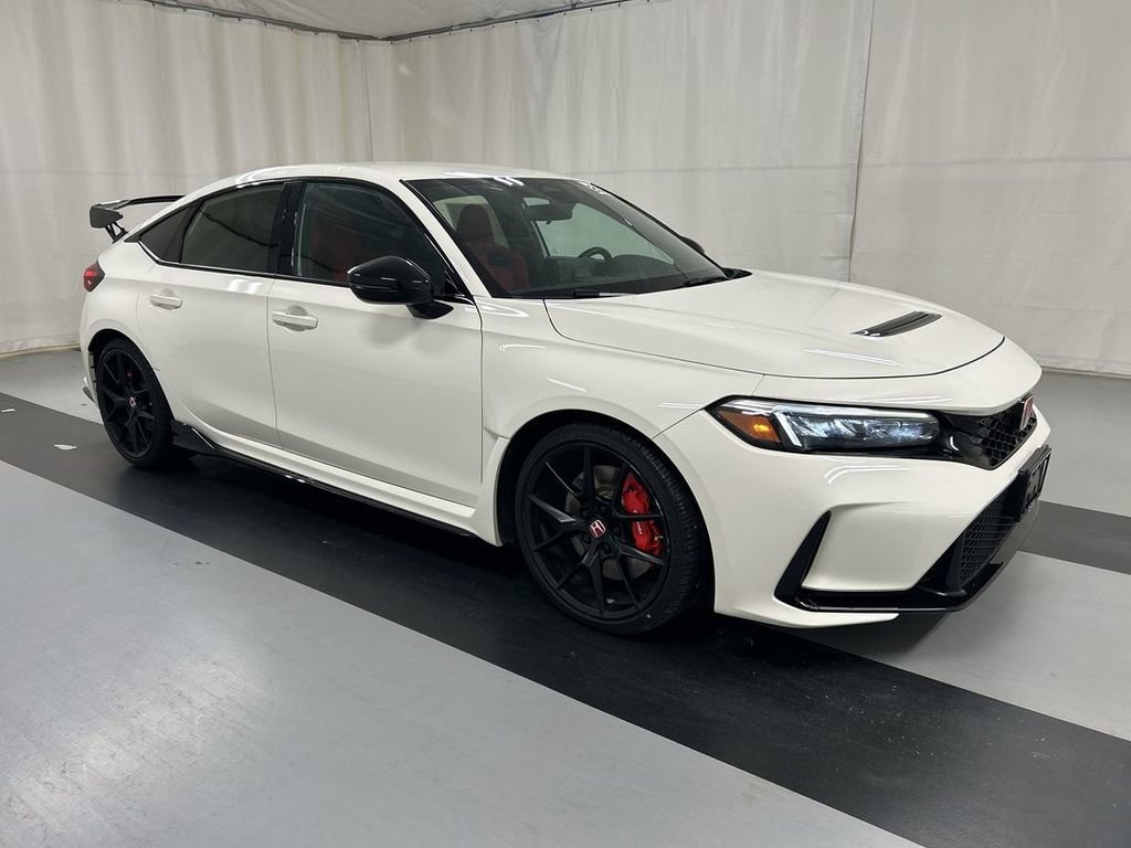Used 2024 Honda Civic Type R image 2