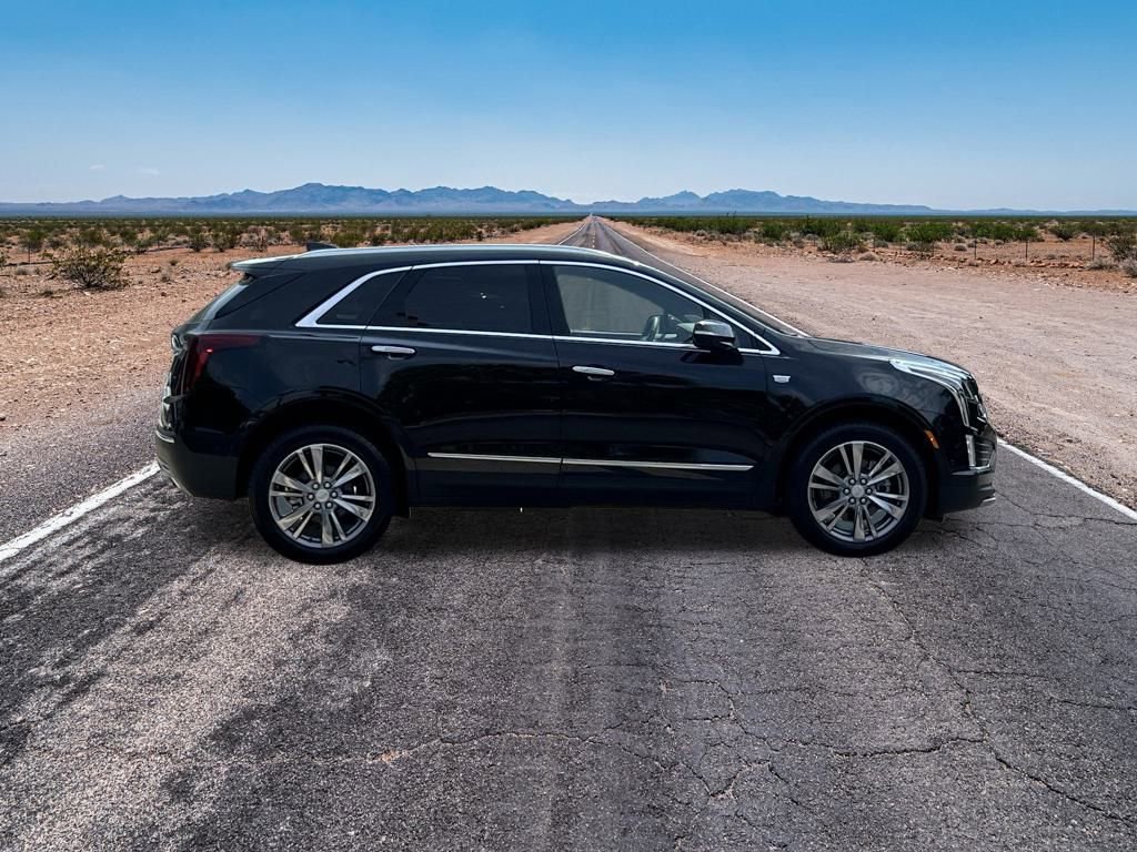 Used 2025 Cadillac XT5 Premium Luxury w/ Technology Package image 4