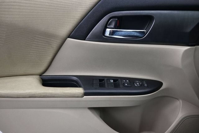 Used 2015 Honda Accord LX image 24