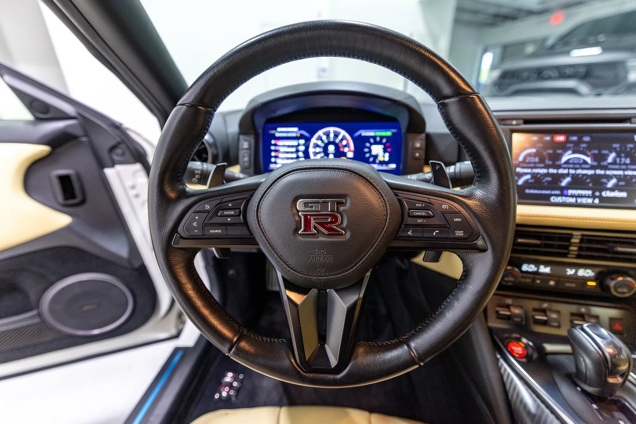 Used 2017 Nissan GT-R Premium w/ Premium Interior Package AWD/4WD image 46
