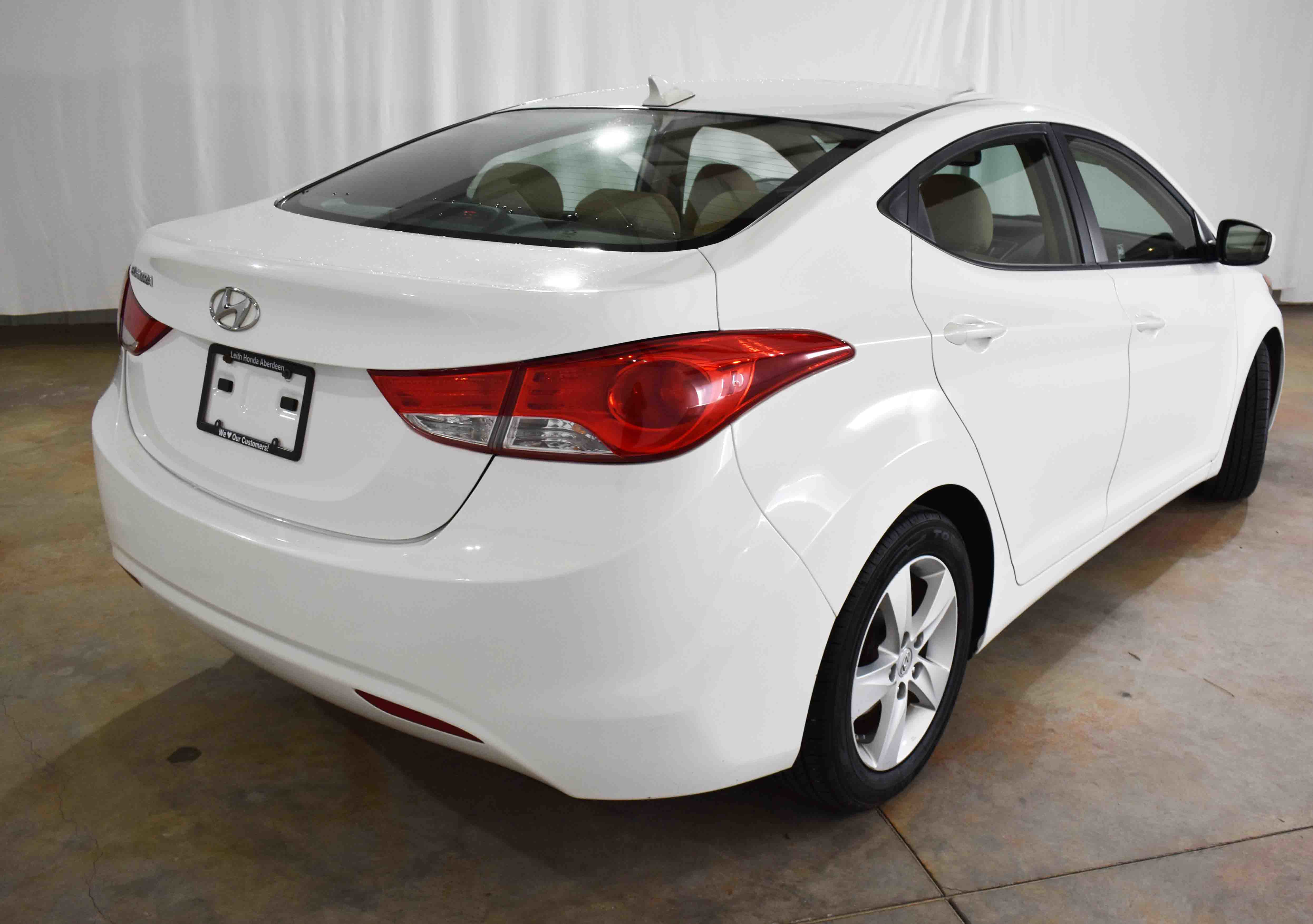 Used 2013 Hyundai Elantra GLS image 9