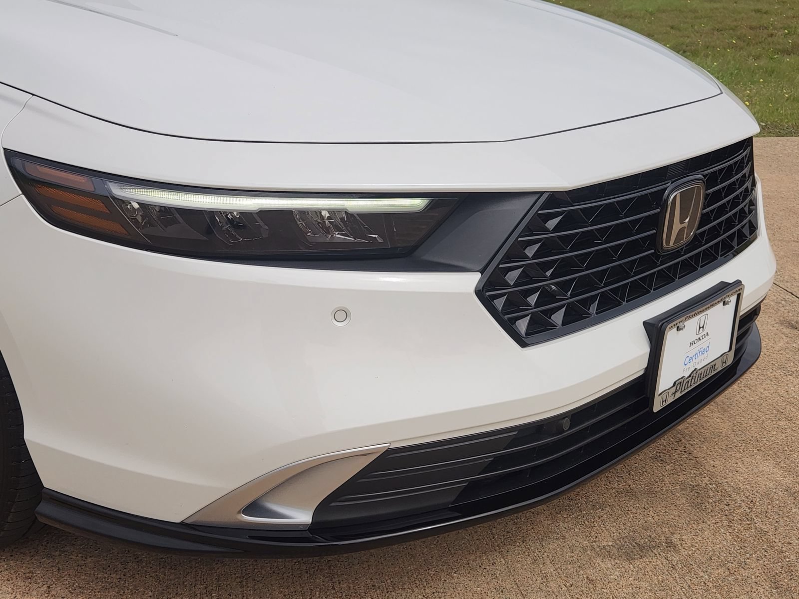 Used 2025 Honda Accord Touring image 12