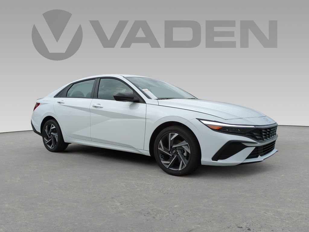 New 2025 Hyundai Elantra SEL