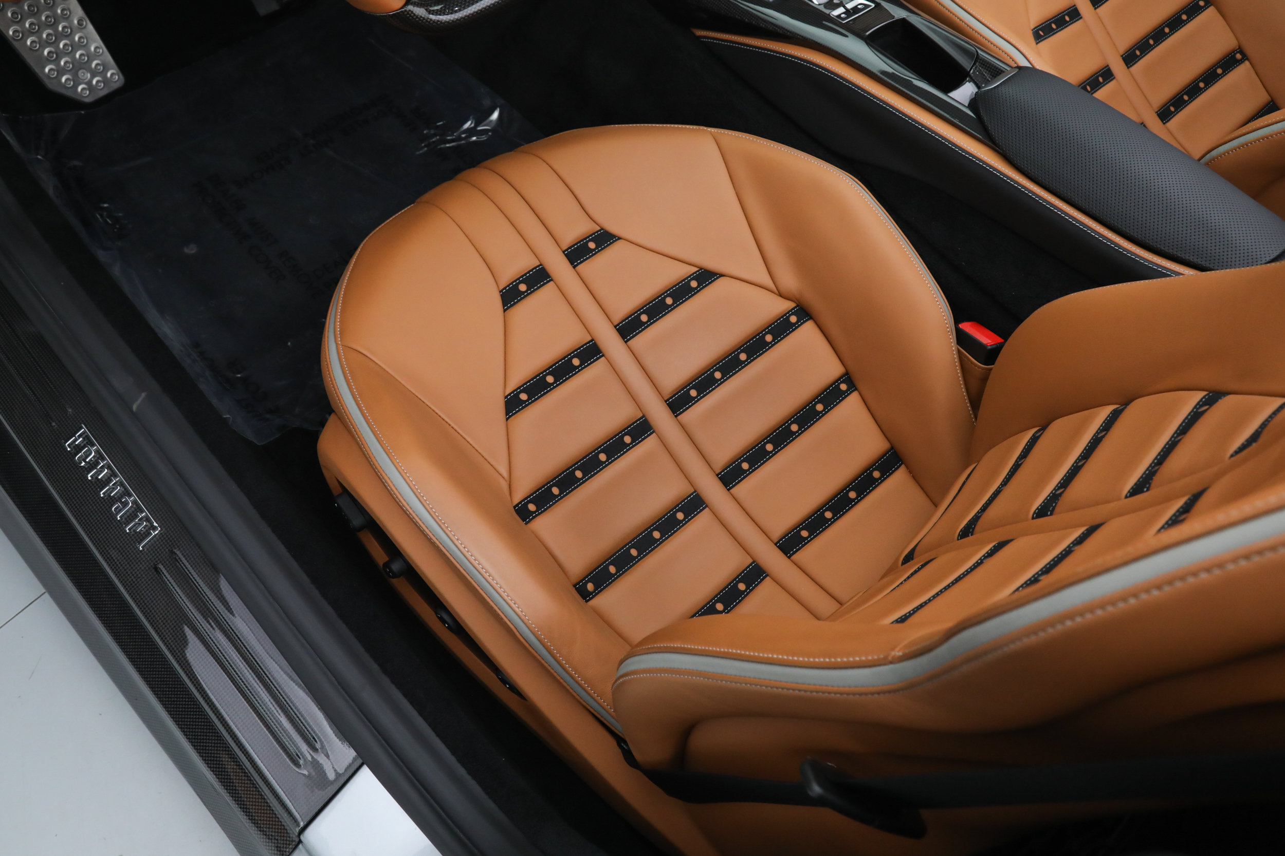 Certified 2023 Ferrari 812 GTS RWD image 27