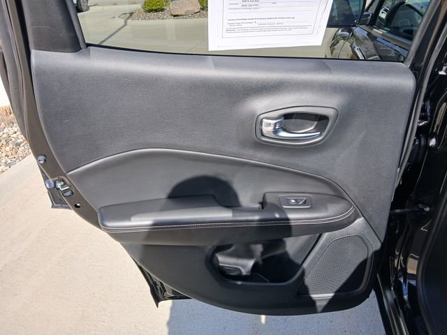 Used 2021 Jeep Compass Latitude AWD/4WD image 14