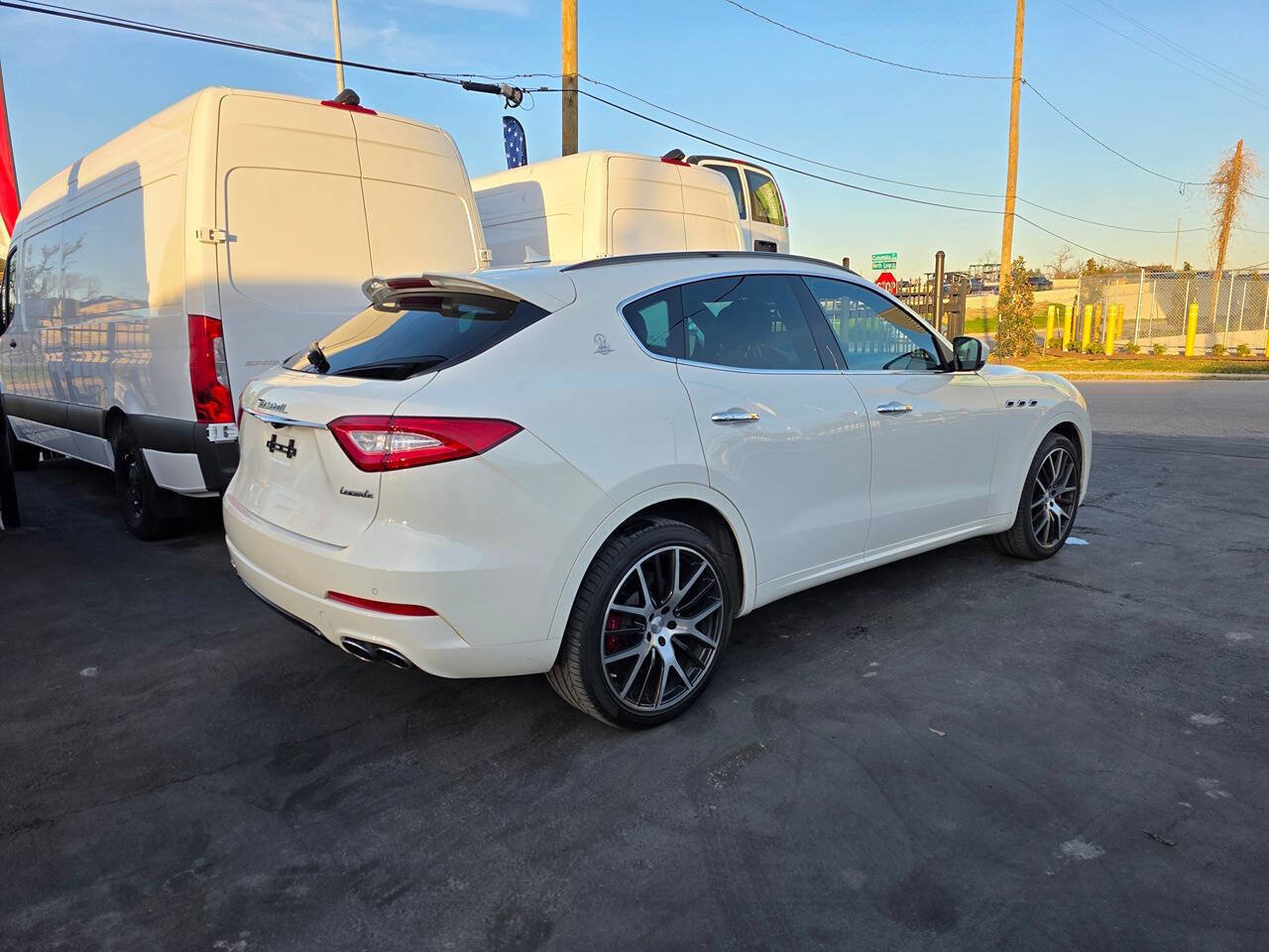 Used 2017 Maserati Levante S image 5