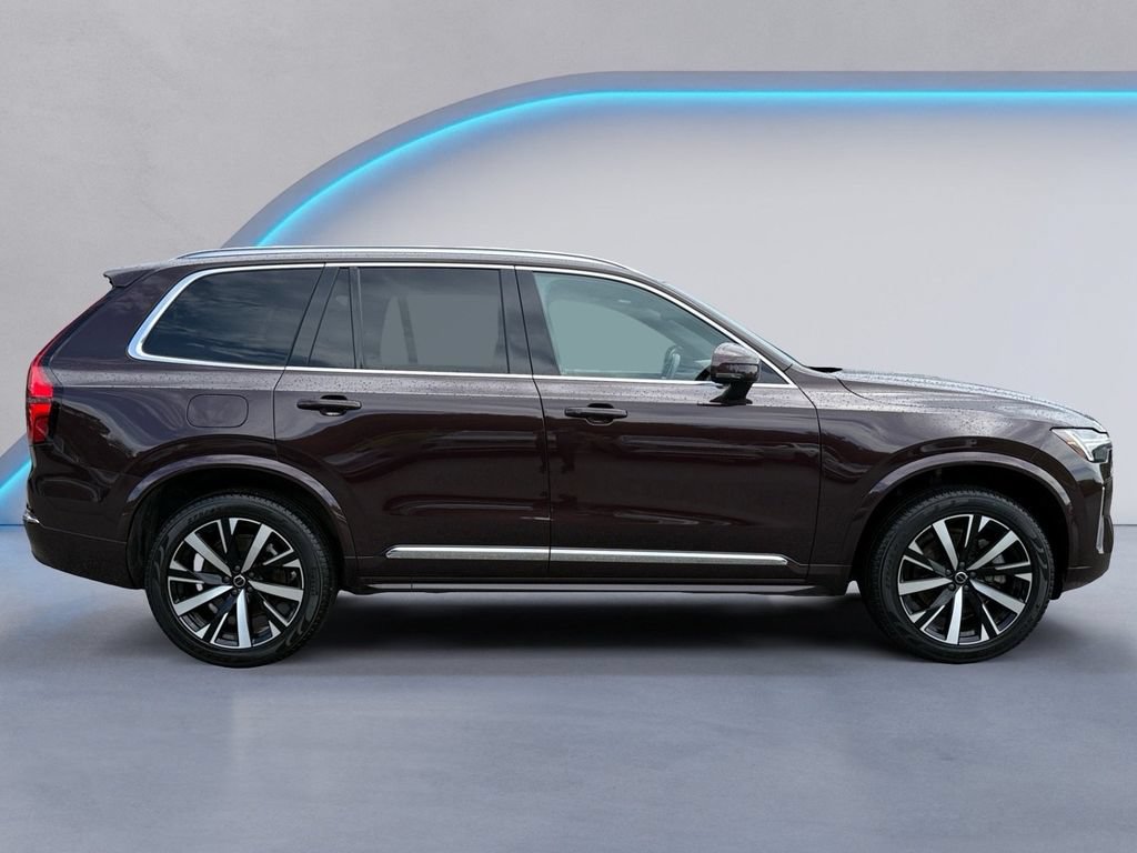 Certified 2025 Volvo XC90 B5 Core AWD/4WD image 3