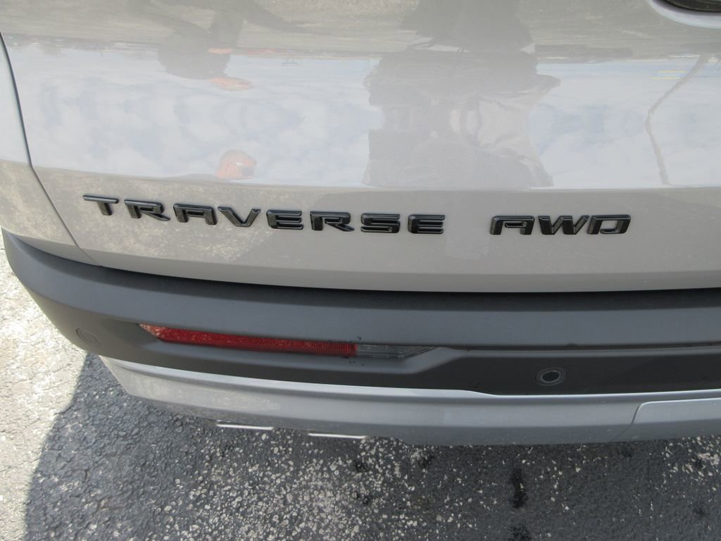 New 2026 Chevrolet Traverse Z71 w/ Driver Confidence Package AWD/4WD image 11