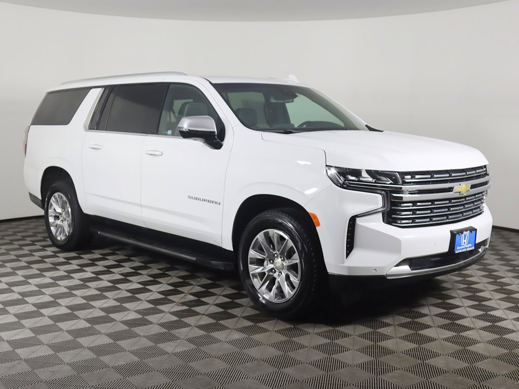 Used 2023 Chevrolet Suburban Premier image 2
