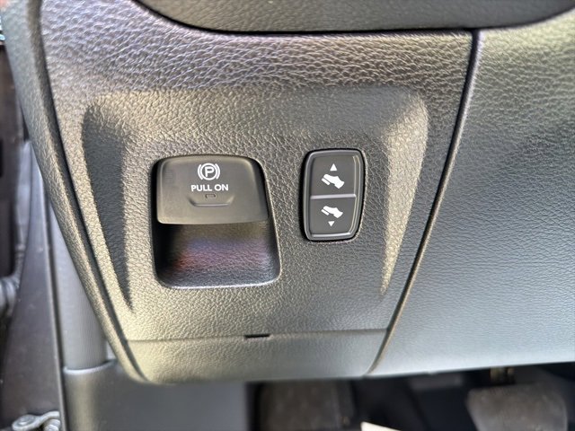 Used 2025 RAM 1500 Laramie w/ Night Edition image 18