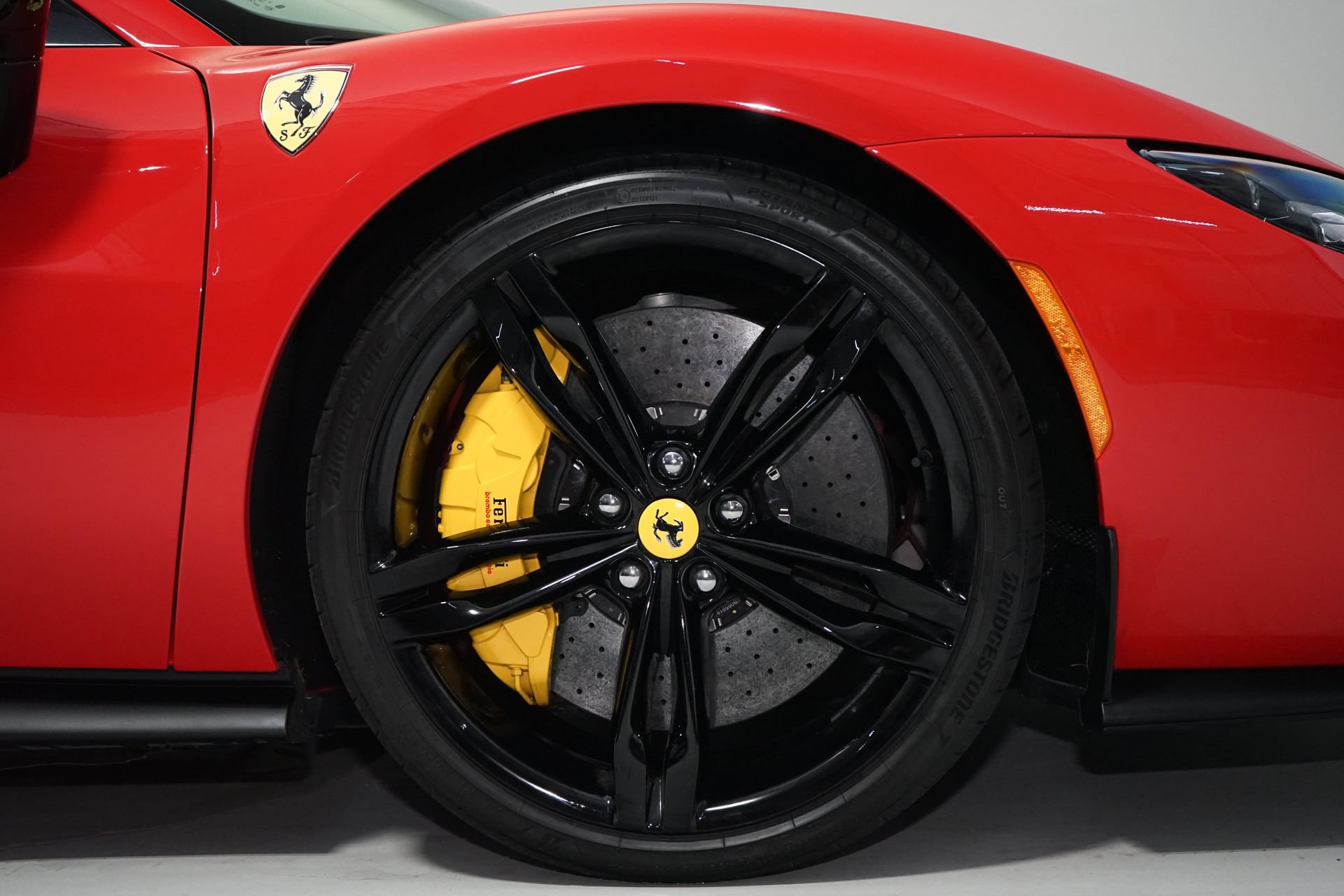 Used 2025 Ferrari 296 GTS RWD image 9