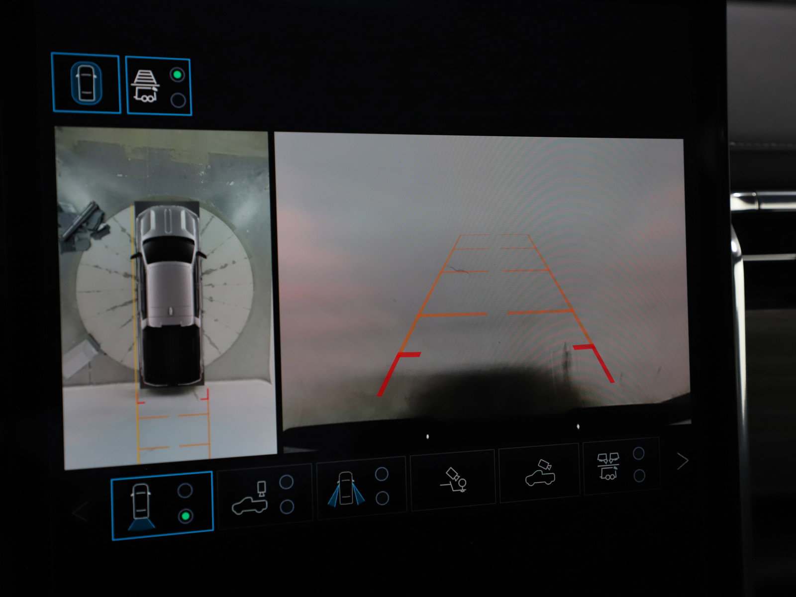 Used 2025 GMC Sierra EV Denali image 29