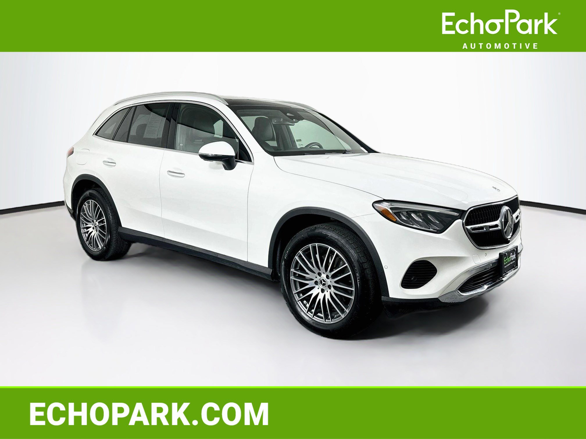 Used 2026 Mercedes-Benz GLC 300 image 1