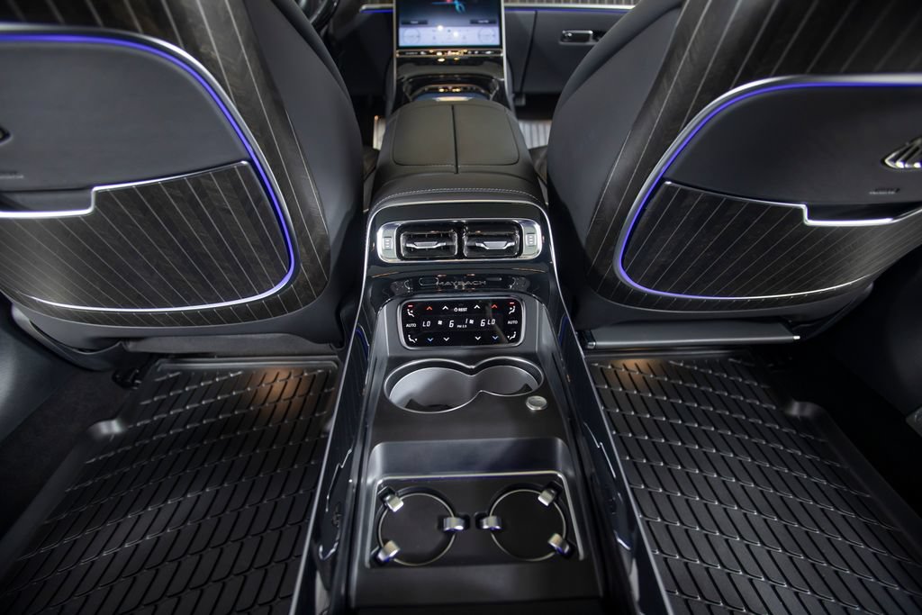 Used 2024 Mercedes-Benz Maybach S 580 4MATIC image 42
