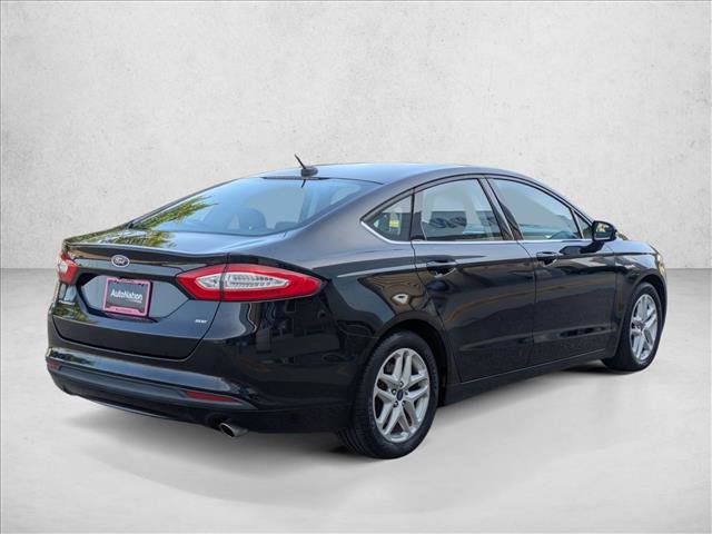 Used 2016 Ford Fusion SE FWD image 5