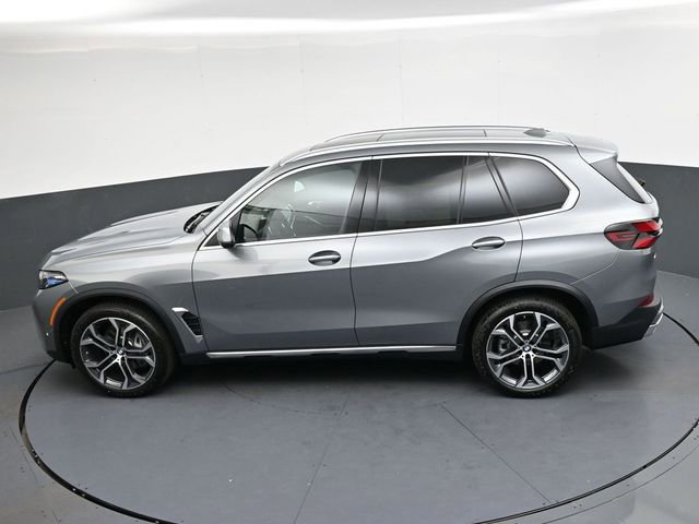 Used 2026 BMW X5 xDrive40i w/ Climate Comfort Package image 24